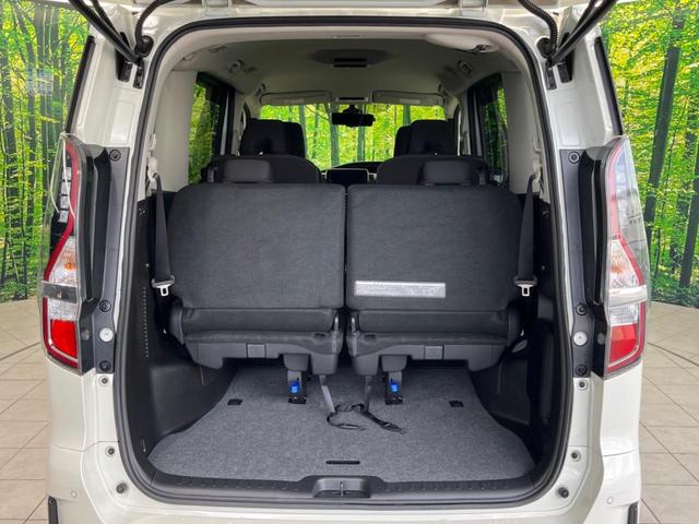 セレナ e-パワー ハイウェイスターV 両側電動スライドドア 純正10型ナビ 全周囲カメラ プロパイロット ブラインドスポットモニター ETC ドラレコ オートマチックハイビーム オートライト LEDヘッドライト 純正15インチAW 禁煙車(11枚目)