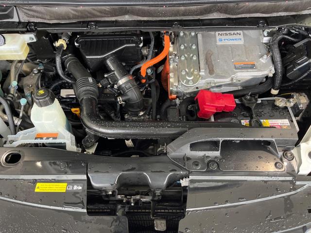 セレナ e-パワー ハイウェイスターV 両側電動スライドドア 純正10型ナビ 全周囲カメラ プロパイロット ブラインドスポットモニター ETC ドラレコ オートマチックハイビーム オートライト LEDヘッドライト 純正15インチAW 禁煙車(18枚目)