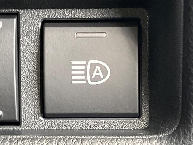 シエンタ ハイブリッドZ 両側電動スライドドア 純正10型ナビ 全周囲カメラ ブラインドスポットモニター レーダクルーズコントロール ETC スマートキー&プッシュスタート オートマチックハイビーム 禁煙車 衝突被害軽減装置(41枚目)