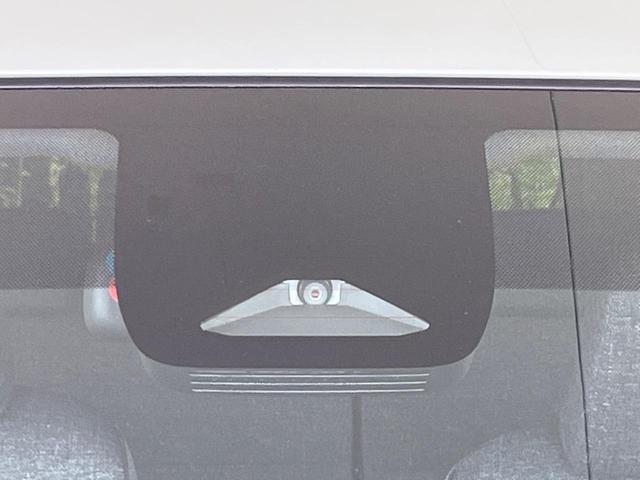 シエンタ ハイブリッドZ 両側電動スライドドア 純正10.5型ナビ 全周囲カメラ シートヒーター ブラインドスポットモニター レーダクルーズコントロール オートマチックハイビーム 純正15インチAW 禁煙車 衝突被害軽減装置(3枚目)