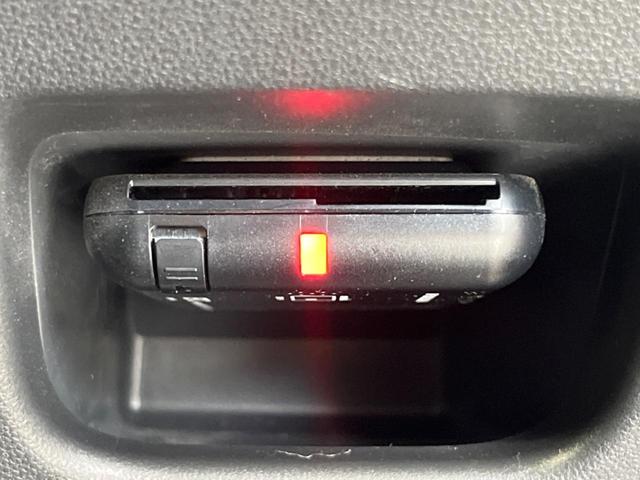 ステラ カスタムR スマートアシスト ディスプレイオーディオ バックカメラ ETC ドラレコ スマートキー&プッシュスタート アイドリングストップ オートエアコン オートライト LEDヘッドライト 横滑り防止システム ドアバイザー(6枚目)