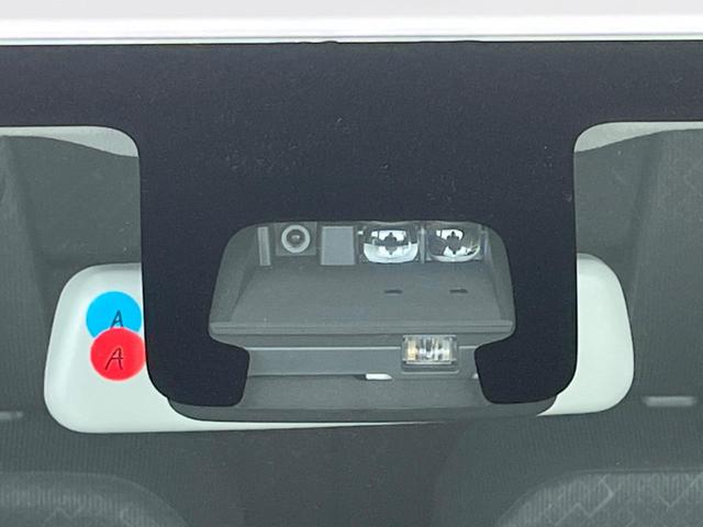 ワゴンR ハイブリッドFX 純正ナビ ETC スマートキー&プッシュスタート アイドリングストップ オートマチックハイビーム オートライト オートエアコン 衝突被害軽減装置 車線逸脱警報 ドアバイザー 電動格納ミラー(3枚目)