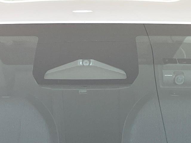 プリウス X 純正ディスプレイオーディオ 衝突軽減装置 レーダークルーズコントロール バックカメラ フルセグTV 100V電源 ETC2.0 電動パーキングブレーキ LEDヘッドライト オートエアコン(4枚目)