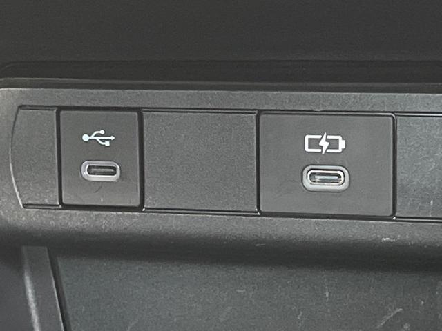 プリウス X 純正ディスプレイオーディオ 衝突軽減装置 レーダークルーズコントロール バックカメラ フルセグTV 100V電源 ETC2.0 電動パーキングブレーキ LEDヘッドライト オートエアコン(35枚目)