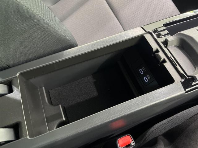 プリウス X 純正ディスプレイオーディオ 衝突軽減装置 レーダークルーズコントロール バックカメラ フルセグTV 100V電源 ETC2.0 電動パーキングブレーキ LEDヘッドライト オートエアコン(43枚目)