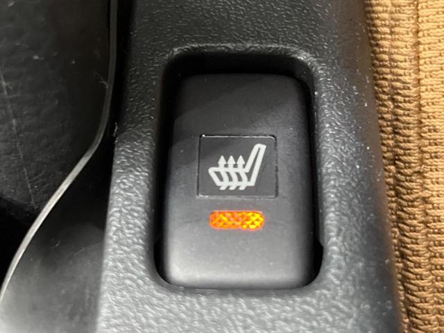 コペン セロ 純正ナビ シートヒーター Bluetooth再生 フルセグTV バックカメラ LEDヘッドライト 純正16インチアルミAW ETC ドラレコ オートエアコン フォグランプ 盗難防止システム エアバッグ(4枚目)