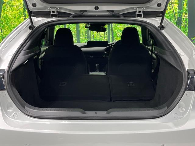 MAZDA3ファストバック 15Sツーリング 純正10.25ナビ 全周囲カメラ 衝突被害軽減システム レーダークルーズ 禁煙車 コーナーセンサー ドラレコ ETC スマートキー LEDヘッドライト オートハイビーム 車線逸脱警報 純正18AW(10枚目)