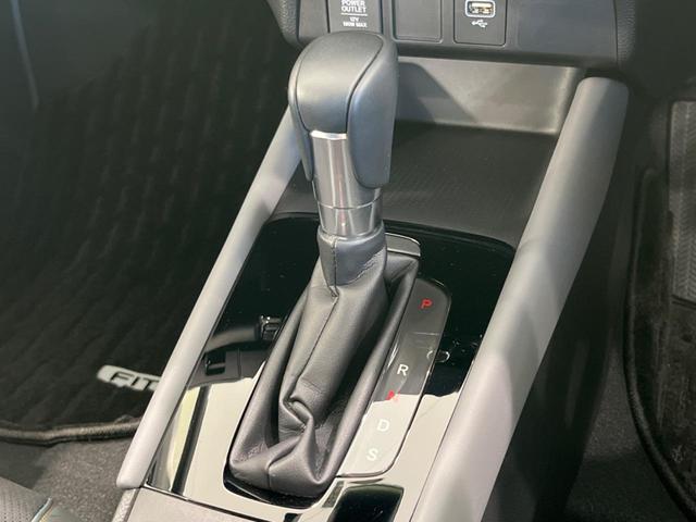 フィット RS 純正9型ナビ 衝突軽減装置 アダプティブクルーズコントロール 禁煙車 バックカメラ LEDヘッドライト ETC 純正16インチAW プッシュスタート&スマートキー 電動パーキングブレーキ(44枚目)