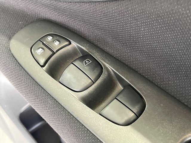 セレナ ハイウェイスター　純正ナビ　両側電動スライドドア　クルーズコントロール　バックカメラ　禁煙車　オートエアコン　ＥＴＣ　プッシュスタート＆スマートキー　純正１６インチＡＷ　電動格納ドアミラー（34枚目）