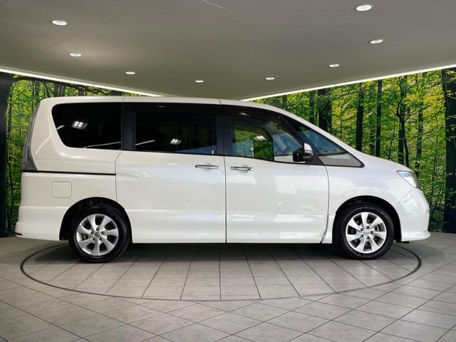 セレナ ハイウェイスター　純正ナビ　両側電動スライドドア　クルーズコントロール　バックカメラ　禁煙車　オートエアコン　ＥＴＣ　プッシュスタート＆スマートキー　純正１６インチＡＷ　電動格納ドアミラー（49枚目）