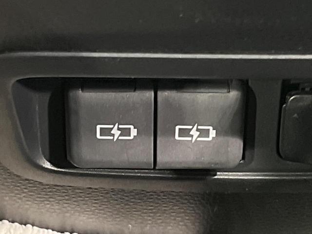 カローラツーリング ハイブリッド　ダブルバイビー　モデリスタフルエアロ　純正１０．５型ナビ　衝突軽減装置　レーダークルーズ　禁煙車　バックカメラ　ＥＴＣ　シートヒーター　スマートキー　ＬＥＤヘッド　オートハイビーム　ＢＳＭ　ステアリングヒーター（39枚目）