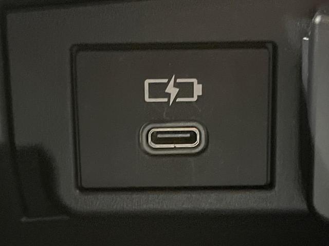 カローラツーリング ハイブリッド　ダブルバイビー　モデリスタフルエアロ　純正１０．５型ナビ　衝突軽減装置　レーダークルーズ　禁煙車　バックカメラ　ＥＴＣ　シートヒーター　スマートキー　ＬＥＤヘッド　オートハイビーム　ＢＳＭ　ステアリングヒーター（44枚目）