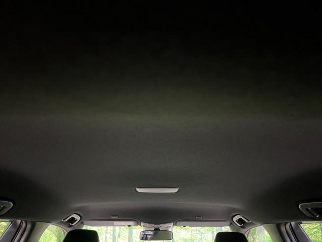 カローラツーリング ハイブリッド　ダブルバイビー　モデリスタフルエアロ　純正１０．５型ナビ　衝突軽減装置　レーダークルーズ　禁煙車　バックカメラ　ＥＴＣ　シートヒーター　スマートキー　ＬＥＤヘッド　オートハイビーム　ＢＳＭ　ステアリングヒーター（46枚目）