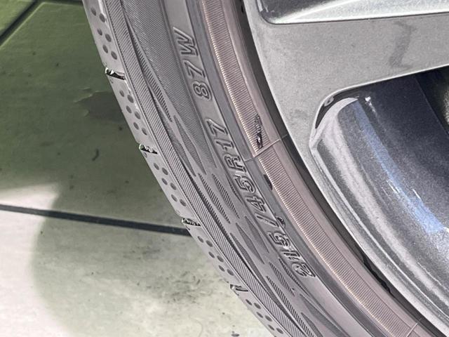 カローラツーリング ハイブリッド　ダブルバイビー　モデリスタフルエアロ　純正１０．５型ナビ　衝突軽減装置　レーダークルーズ　禁煙車　バックカメラ　ＥＴＣ　シートヒーター　スマートキー　ＬＥＤヘッド　オートハイビーム　ＢＳＭ　ステアリングヒーター（57枚目）