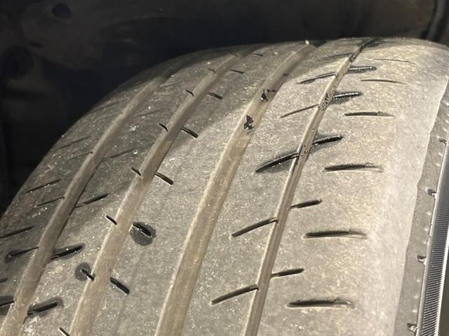 カローラツーリング ハイブリッド　ダブルバイビー　モデリスタフルエアロ　純正１０．５型ナビ　衝突軽減装置　レーダークルーズ　禁煙車　バックカメラ　ＥＴＣ　シートヒーター　スマートキー　ＬＥＤヘッド　オートハイビーム　ＢＳＭ　ステアリングヒーター（58枚目）