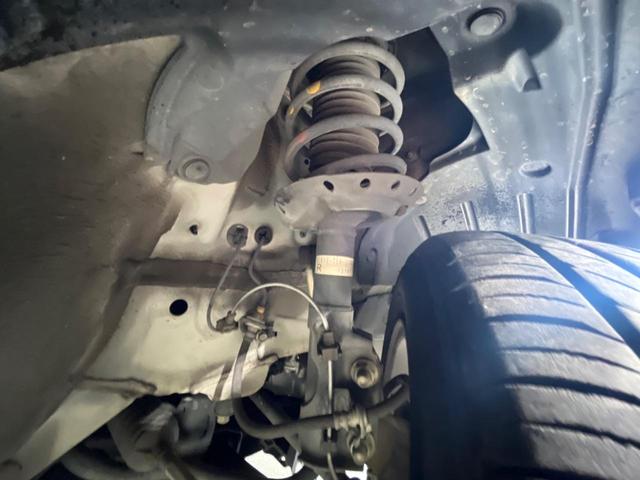 フィット １３Ｇ・Ｌパッケージ　純正８型ナビ　バックカメラ　禁煙車　スマートキー　ＬＥＤヘッド　ＥＴＣ　オートライト　オートエアコン　Ｂｌｕｅｔｏｏｔｈ再生　ＣＤ／ＤＶＤ再生　フルセグ　アイドリングストップ　横滑り防止（19枚目）