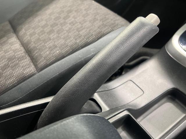 フィット １３Ｇ・Ｌパッケージ　純正８型ナビ　バックカメラ　禁煙車　スマートキー　ＬＥＤヘッド　ＥＴＣ　オートライト　オートエアコン　Ｂｌｕｅｔｏｏｔｈ再生　ＣＤ／ＤＶＤ再生　フルセグ　アイドリングストップ　横滑り防止（25枚目）