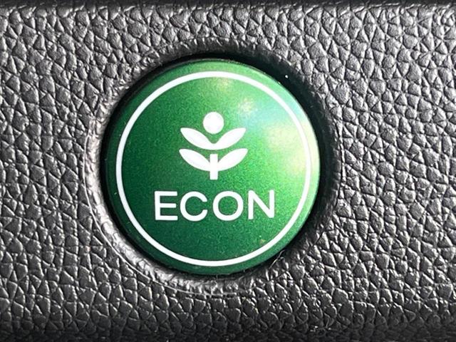 フィット １３Ｇ・Ｌパッケージ　純正８型ナビ　バックカメラ　禁煙車　スマートキー　ＬＥＤヘッド　ＥＴＣ　オートライト　オートエアコン　Ｂｌｕｅｔｏｏｔｈ再生　ＣＤ／ＤＶＤ再生　フルセグ　アイドリングストップ　横滑り防止（32枚目）