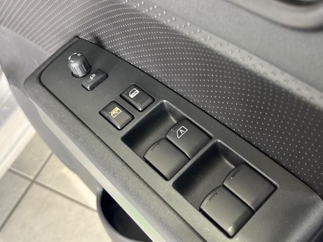 エクストレイル 20Stt クルーズコントロール スマートキー 4WD ETC 禁煙車 ドライブレコーダー 横滑り防止装置 ルーフレール 純正16インチスチールホイール オーディオ パワーウィンドウ(30枚目)