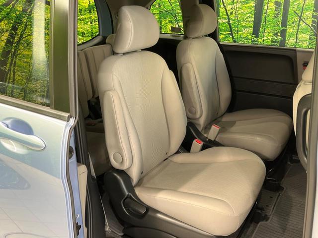 フリードハイブリッド ジャストセレクション　両側電動スライドドア　純正ナビ　バックカメラ　クルーズコントロール　ドラレコ　ＥＴＣ　スマートキー　オートエアコン　オートライト　ＨＩＤヘッドライト　ドアバイザー　電動格納ミラー　禁煙車（9枚目）