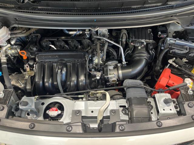 フリードハイブリッド ハイブリッド・Ｇブラックスタイル　純正９型ナビ　衝突軽減装置　両側電動ドア　アダプティブクルーズ　シートヒーター　バックカメラ　ＬＥＤヘッドライト　純正１５インチＡＷ　ＥＴＣ　オートエアコン　プッシュスタート＆スマートキー（18枚目）