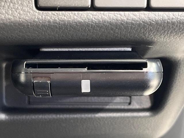 アルト L シートヒーター オーディオ キーレスエントリー ETC アイドリングストップ ドアバイザー 禁煙車 横滑り防止システム 運転席&助手席エアバッグ 盗難防止システム 衝突安全ボディ ABS(6枚目)