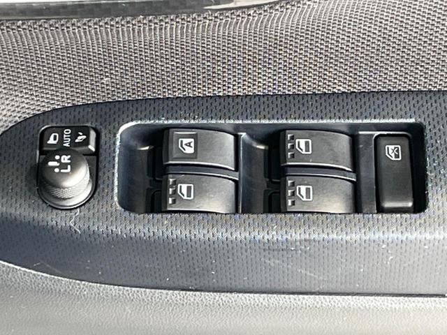 ステラ カスタムＲ　スマートアシスト　純正ナビ　シートヒーター　衝突被害軽減システム　オートマチックハイビーム　ＬＥＤヘッド＆フォグ　ＥＴＣ　Ｂｌｕｅｔｏｏｔｈ　ドラレコ　バックカメラ　純正１４インチＡＷ　禁煙車　スマートキー（41枚目）