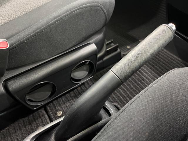 ラフェスタ ハイウェイスターＪパッケージ　純正ナビ　両側スライドドア　ＥＴＣ　Ｂｌｕｅｔｏｏｔｈ　ＣＤ　ＤＶＤ再生　地デジ　オートエアコン　ステアリングスイッチ　純正１５インチアルミ　ドアバイザー　プライバシーガラス　運転席／助手席エアバッグ（38枚目）