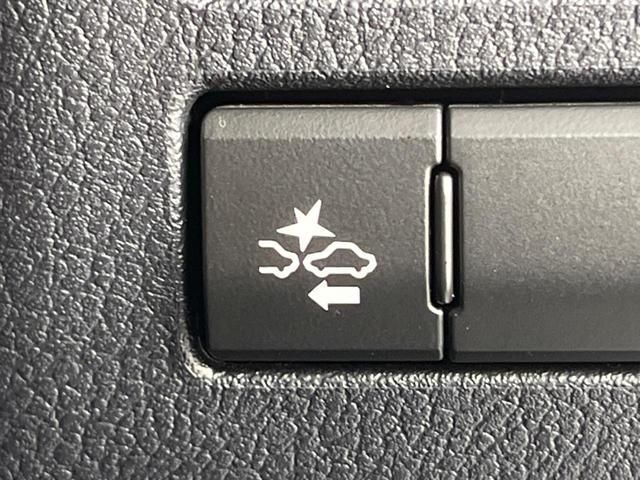 ＮＸ ＮＸ２００ｔ　Ｉパッケージ　純正ナビ　衝突被害軽減システム　レーダークルーズ　レザーシート　禁煙車　Ｂｌｕｅｔｏｏｔｈ　バックカメラ　ドラレコ　ＥＴＣ　パワーバックドア　ＬＥＤヘッド／フォグ　オートハイビーム　純正１８インチＡＷ（4枚目）