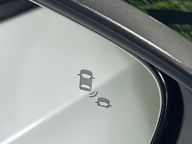 シビック ｅ：ＨＥＶ　メーカー９型ナビ　ＢＯＳＥサウンドシステム　衝突被害軽減システム　アダプティブクルーズ　禁煙車　ドラレコ　ＥＴＣ　Ｂｌｕｅｔｏｏｔｈ　バックカメラ　コーナーセンサー　ＬＥＤヘッド　純正１８インチＡＷ（7枚目）