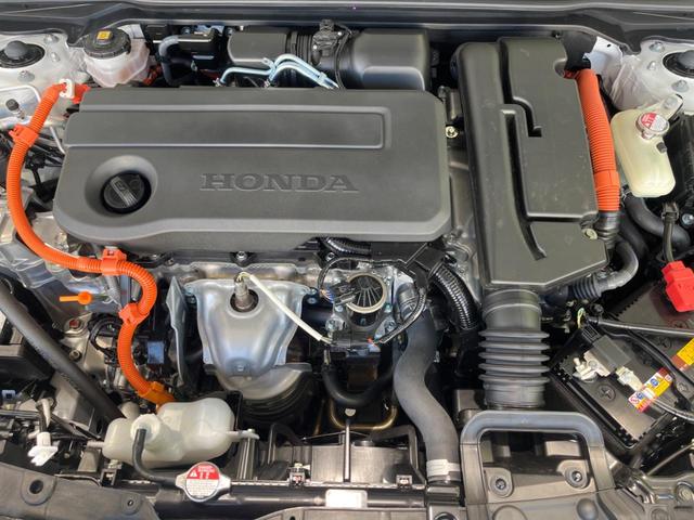 シビック ｅ：ＨＥＶ　メーカー９型ナビ　ＢＯＳＥサウンドシステム　衝突被害軽減システム　アダプティブクルーズ　禁煙車　ドラレコ　ＥＴＣ　Ｂｌｕｅｔｏｏｔｈ　バックカメラ　コーナーセンサー　ＬＥＤヘッド　純正１８インチＡＷ（18枚目）