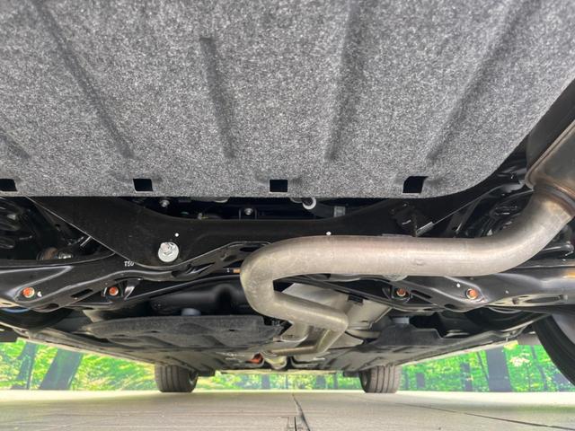 シビック ｅ：ＨＥＶ　メーカー９型ナビ　ＢＯＳＥサウンドシステム　衝突被害軽減システム　アダプティブクルーズ　禁煙車　ドラレコ　ＥＴＣ　Ｂｌｕｅｔｏｏｔｈ　バックカメラ　コーナーセンサー　ＬＥＤヘッド　純正１８インチＡＷ（19枚目）