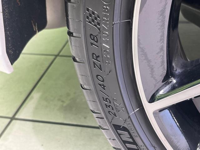 シビック ｅ：ＨＥＶ　メーカー９型ナビ　ＢＯＳＥサウンドシステム　衝突被害軽減システム　アダプティブクルーズ　禁煙車　ドラレコ　ＥＴＣ　Ｂｌｕｅｔｏｏｔｈ　バックカメラ　コーナーセンサー　ＬＥＤヘッド　純正１８インチＡＷ（27枚目）