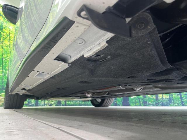 シビック ｅ：ＨＥＶ　メーカー９型ナビ　ＢＯＳＥサウンドシステム　衝突被害軽減システム　アダプティブクルーズ　禁煙車　ドラレコ　ＥＴＣ　Ｂｌｕｅｔｏｏｔｈ　バックカメラ　コーナーセンサー　ＬＥＤヘッド　純正１８インチＡＷ（28枚目）