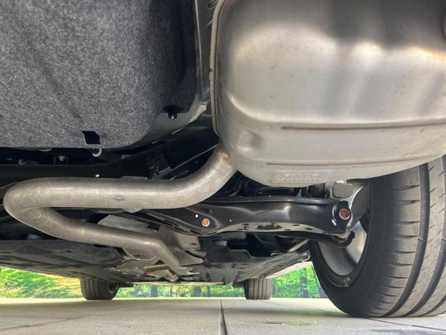 シビック ｅ：ＨＥＶ　メーカー９型ナビ　ＢＯＳＥサウンドシステム　衝突被害軽減システム　アダプティブクルーズ　禁煙車　ドラレコ　ＥＴＣ　Ｂｌｕｅｔｏｏｔｈ　バックカメラ　コーナーセンサー　ＬＥＤヘッド　純正１８インチＡＷ（30枚目）