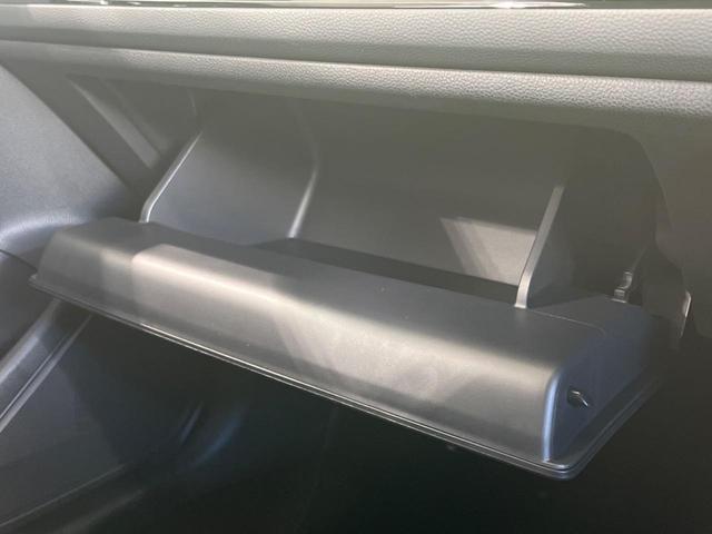 シビック ｅ：ＨＥＶ　メーカー９型ナビ　ＢＯＳＥサウンドシステム　衝突被害軽減システム　アダプティブクルーズ　禁煙車　ドラレコ　ＥＴＣ　Ｂｌｕｅｔｏｏｔｈ　バックカメラ　コーナーセンサー　ＬＥＤヘッド　純正１８インチＡＷ（45枚目）