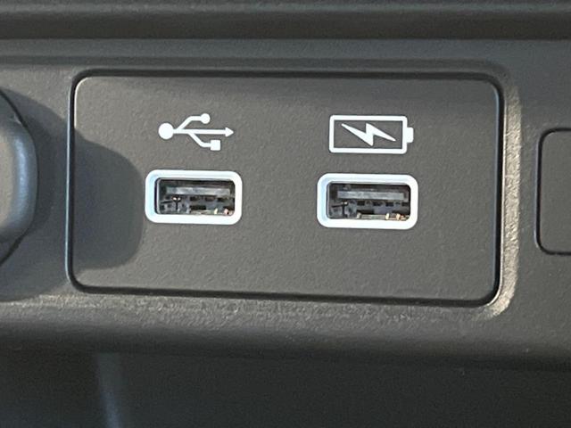 シビック ｅ：ＨＥＶ　メーカー９型ナビ　ＢＯＳＥサウンドシステム　衝突被害軽減システム　アダプティブクルーズ　禁煙車　ドラレコ　ＥＴＣ　Ｂｌｕｅｔｏｏｔｈ　バックカメラ　コーナーセンサー　ＬＥＤヘッド　純正１８インチＡＷ（46枚目）