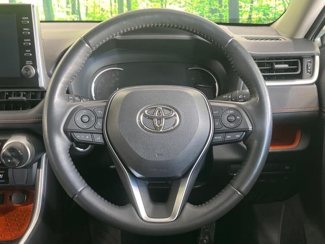 【ステアリングスイッチ】運転中、前方から目線をそらすことなく、オーディオ等の操作が可能な便利機能！安心＆快適なドライブを演出してくれます♪