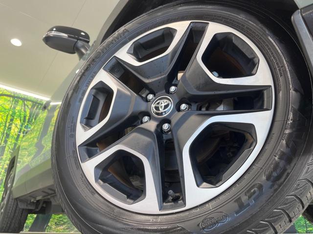 【純正１９インチアルミホイール】外観にマッチした純正アルミホイールを装着しております。各種社外アルミホイールや、スタッドレスタイヤも取扱いしております。是非ご相談ください♪