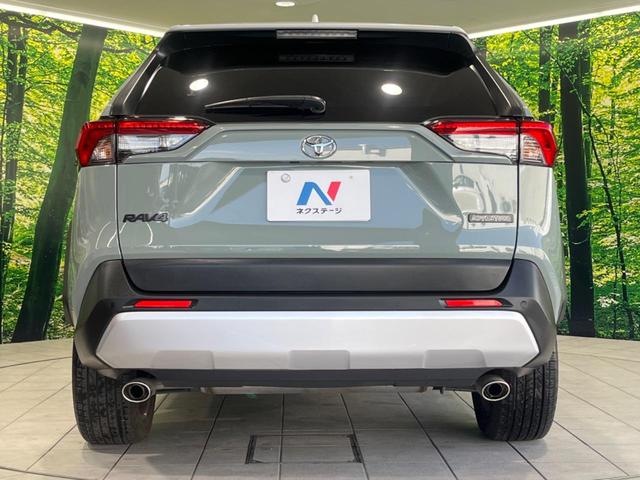 安心の最長１０年・走行無制限保証（有償）をご用意。保証内容も充実はもちろん、無料点検＆オイル交換や、年中無休の全国・２４時間ロードサービスも付帯されておりますのでご安心下さい。