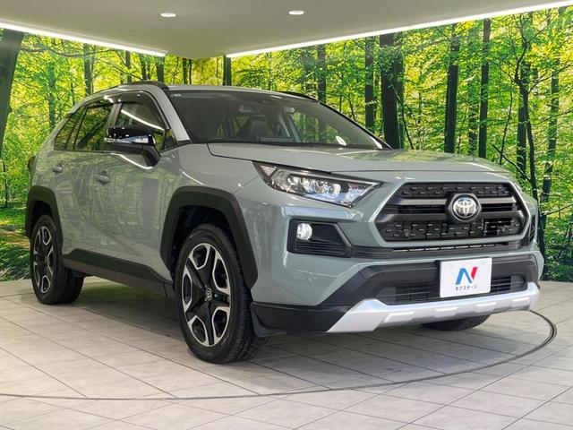 高透明度のガラス皮膜で撥水はもちろん、上質なツヤ・光沢を実現。紫外線や酸性雨から大切な愛車を保護し、色あせ・劣化を防止。「弾スプラッシュコート」、「弾プリミッサコート」からお選びいただけます。