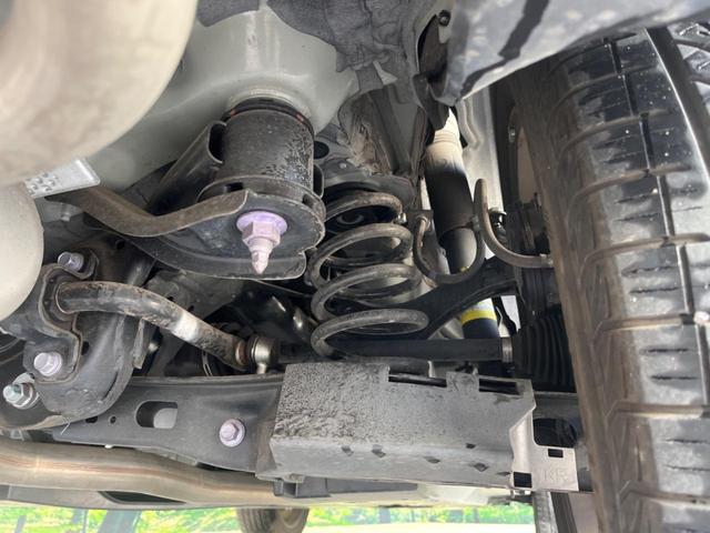 お車を安心してお乗りいただく為には、足回りの定期点検が欠かせません。サービスサポート（有償保証）では無料点検もご提供しており、安心のカーライフをお過ごしいただけるサポート体制が整っています。