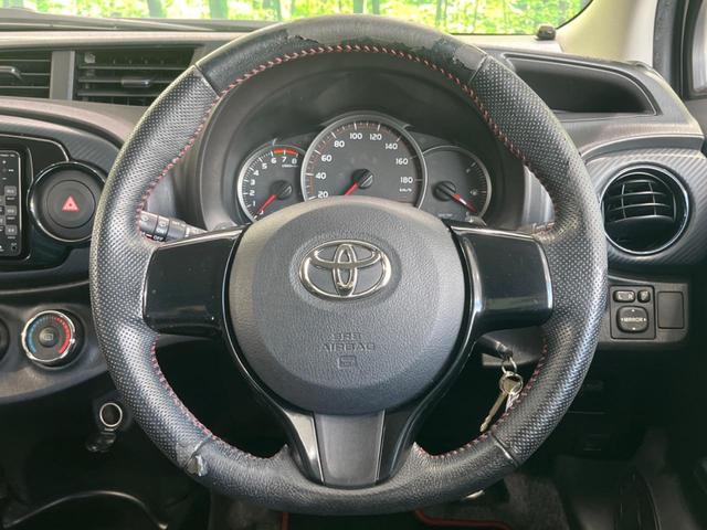 ヴィッツ RS G’s 純正ナビ ドラレコ ETC 純正17インチアルミレッドライン入 大型マフラー LEDイルミネーションビーム HIDヘッド アルミ製ペダル 革巻きステアリング バックカメラ ドアバイザー 電動格納ミラー(11枚目)