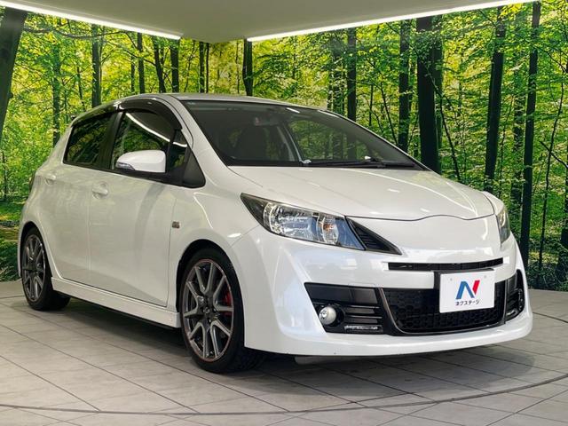 ヴィッツ RS G’s 純正ナビ ドラレコ ETC 純正17インチアルミレッドライン入 大型マフラー LEDイルミネーションビーム HIDヘッド アルミ製ペダル 革巻きステアリング バックカメラ ドアバイザー 電動格納ミラー(16枚目)