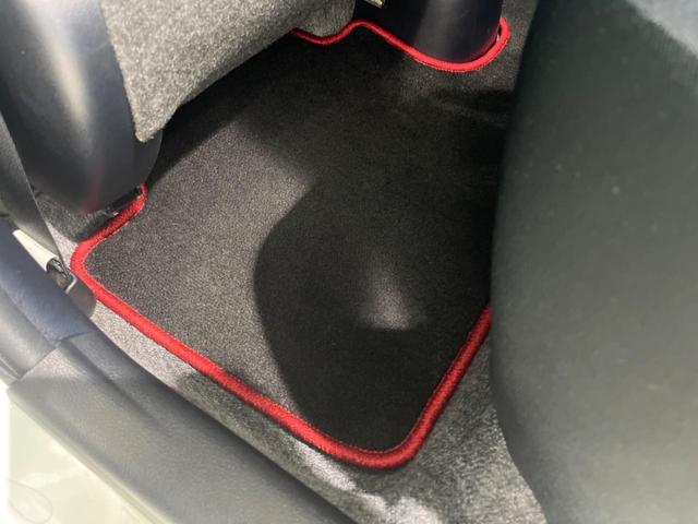 ヴィッツ RS G’s 純正ナビ ドラレコ ETC 純正17インチアルミレッドライン入 大型マフラー LEDイルミネーションビーム HIDヘッド アルミ製ペダル 革巻きステアリング バックカメラ ドアバイザー 電動格納ミラー(45枚目)