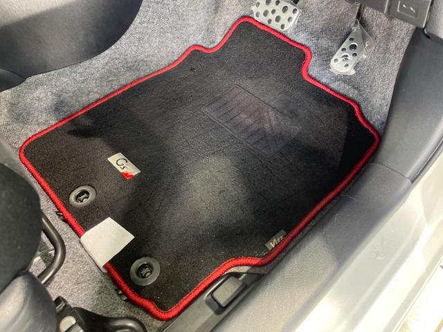 ヴィッツ RS G’s 純正ナビ ドラレコ ETC 純正17インチアルミレッドライン入 大型マフラー LEDイルミネーションビーム HIDヘッド アルミ製ペダル 革巻きステアリング バックカメラ ドアバイザー 電動格納ミラー(46枚目)