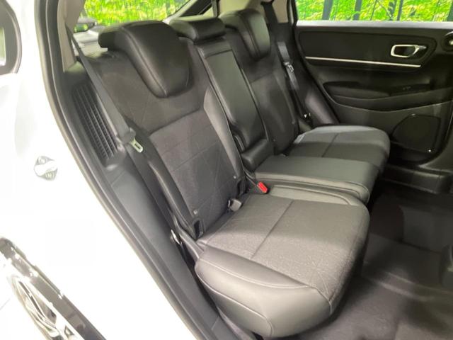 ヴェゼル ｅ：ＨＥＶ　Ｚ　純正９型ナビ　全周囲カメラ　ホンダセンシング　禁煙車　コーナーセンサー　スマートキー　ＬＥＤヘッド　ＥＴＣ　純正１８インチアルミ　パワーバックドア　車線逸脱警報　オートライト　デュアルエアコン（9枚目）