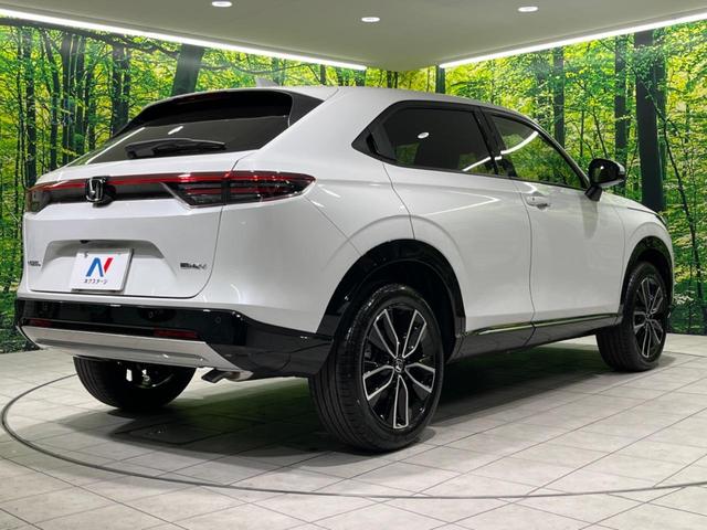 ヴェゼル ｅ：ＨＥＶ　Ｚ　純正９型ナビ　全周囲カメラ　ホンダセンシング　禁煙車　コーナーセンサー　スマートキー　ＬＥＤヘッド　ＥＴＣ　純正１８インチアルミ　パワーバックドア　車線逸脱警報　オートライト　デュアルエアコン（17枚目）