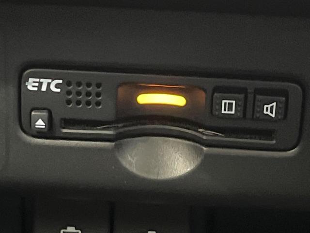 【ＥＴＣ】高速道路の料金所をストレスなく通過！話題のスポットやサービスエリアに多い「スマートＩＣ」利用時は必須のアイテムです。当店でセットアップを実施、ご納車当日からすぐにご利用いただけます！