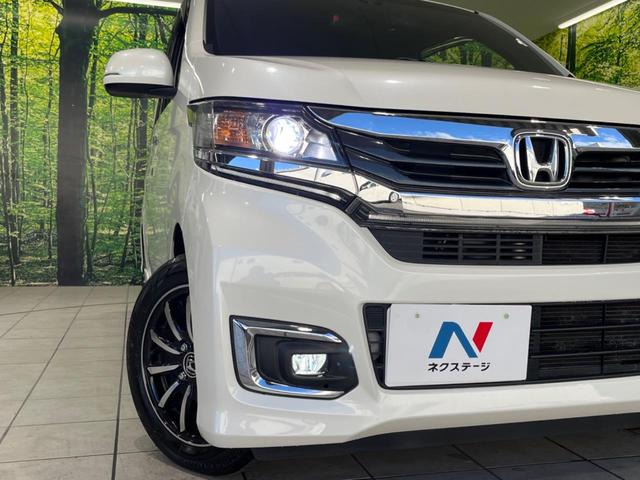 【ＨＩＤヘッドライト】非常に明るく前方を照らしてくれるので、悪天候や夜間の走行時も視界良好で安心してお乗りいただけます。